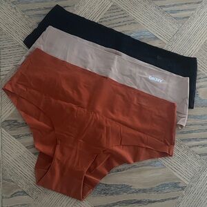 Set of 3 NWOT DKNY No Show Hipster Underwear - size SMALL